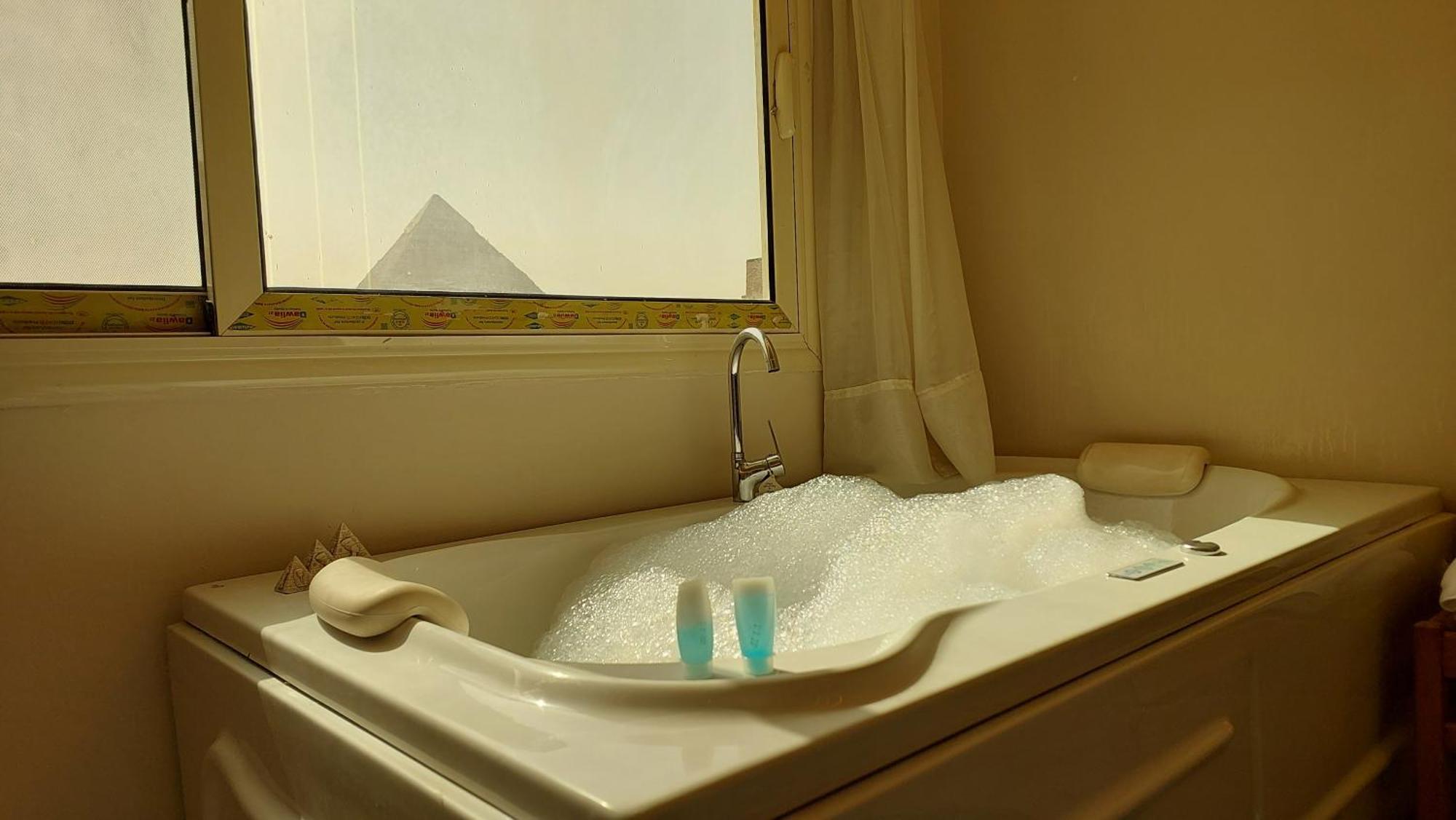 Hostel Anubis Kingdom Pyramids Kafret el-Gabal Exterior foto